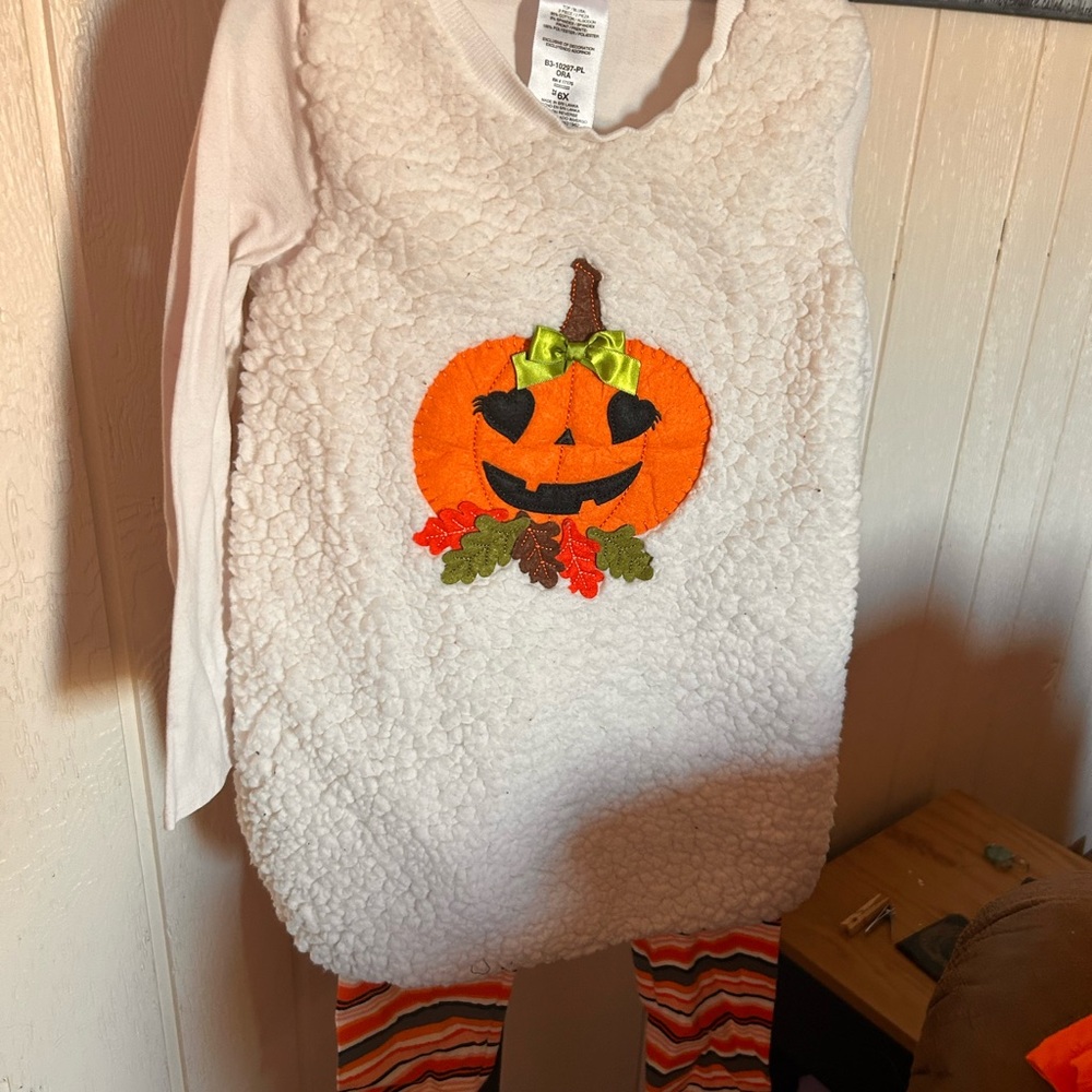 Bonnie Jean White Pumpkin outfit with striped leggings, NWT